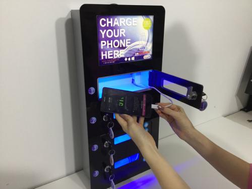 chrarge-box-punjac-sa-4-pretinca