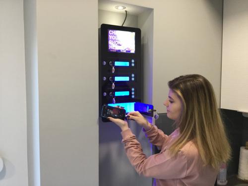 chrarge-box-punjac-sa-4-pretinca