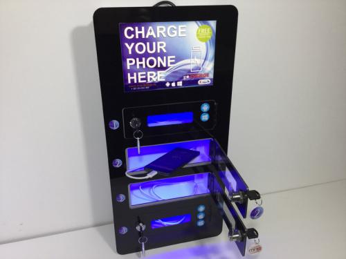 chrarge-box-punjac-sa-4-pretinca